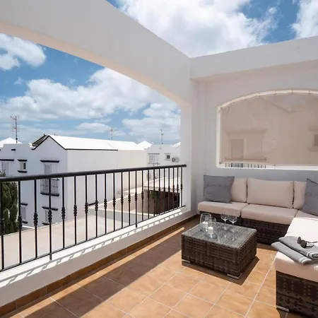 Comfortable And Modern Next To The Avenida In