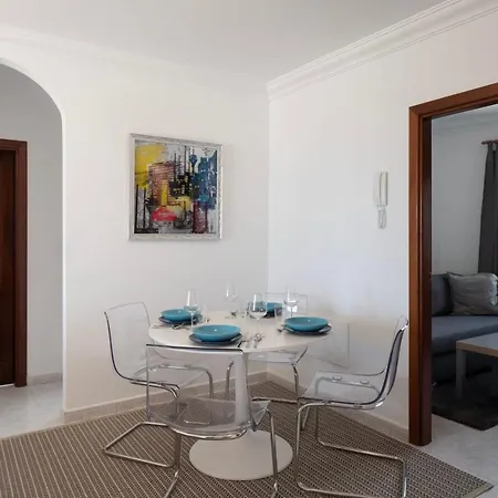 Дом отдыха Comfortable And Modern Next To The Avenida In *